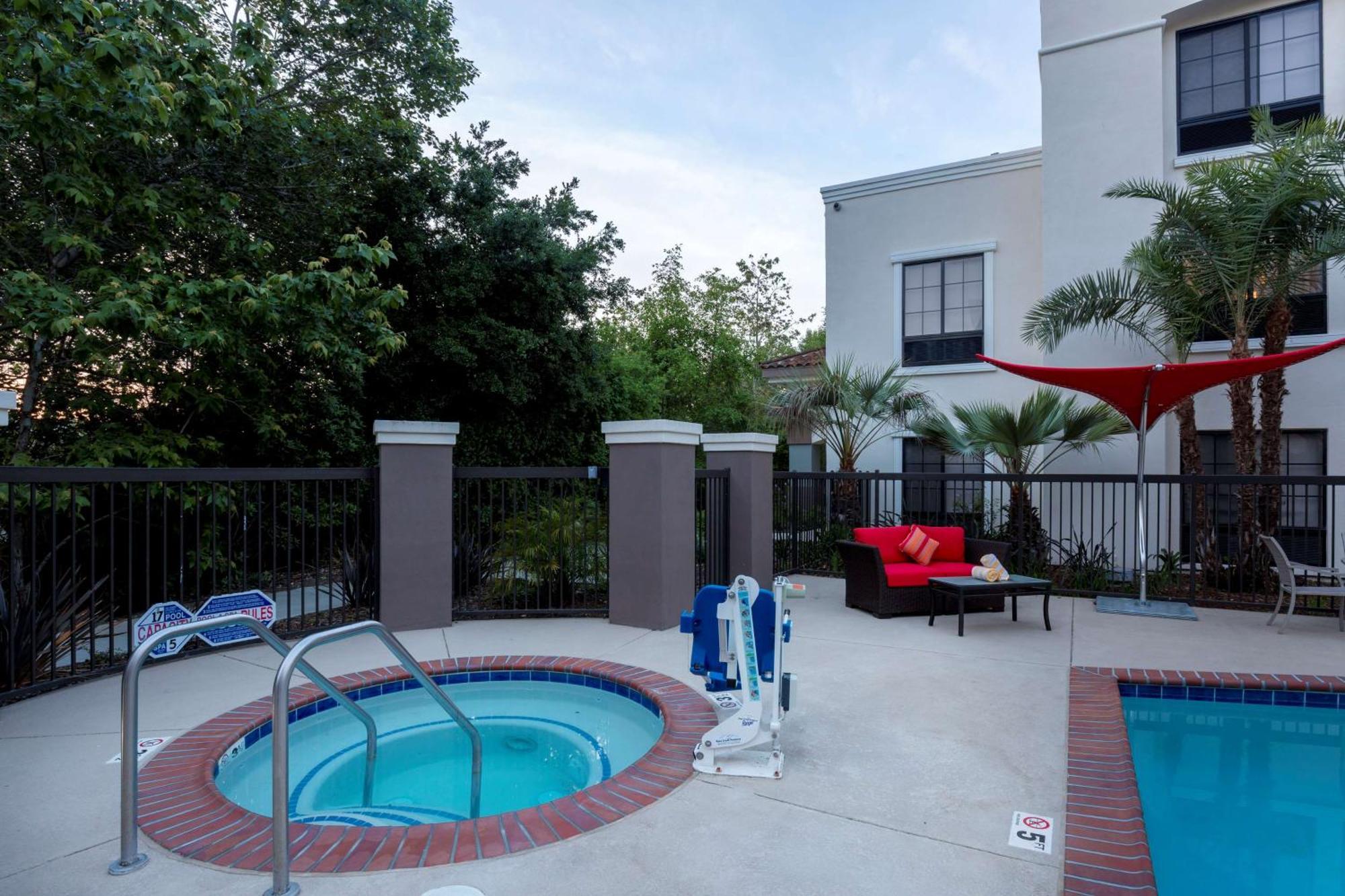Hampton Inn Santa Barbara/Goleta Extérieur photo