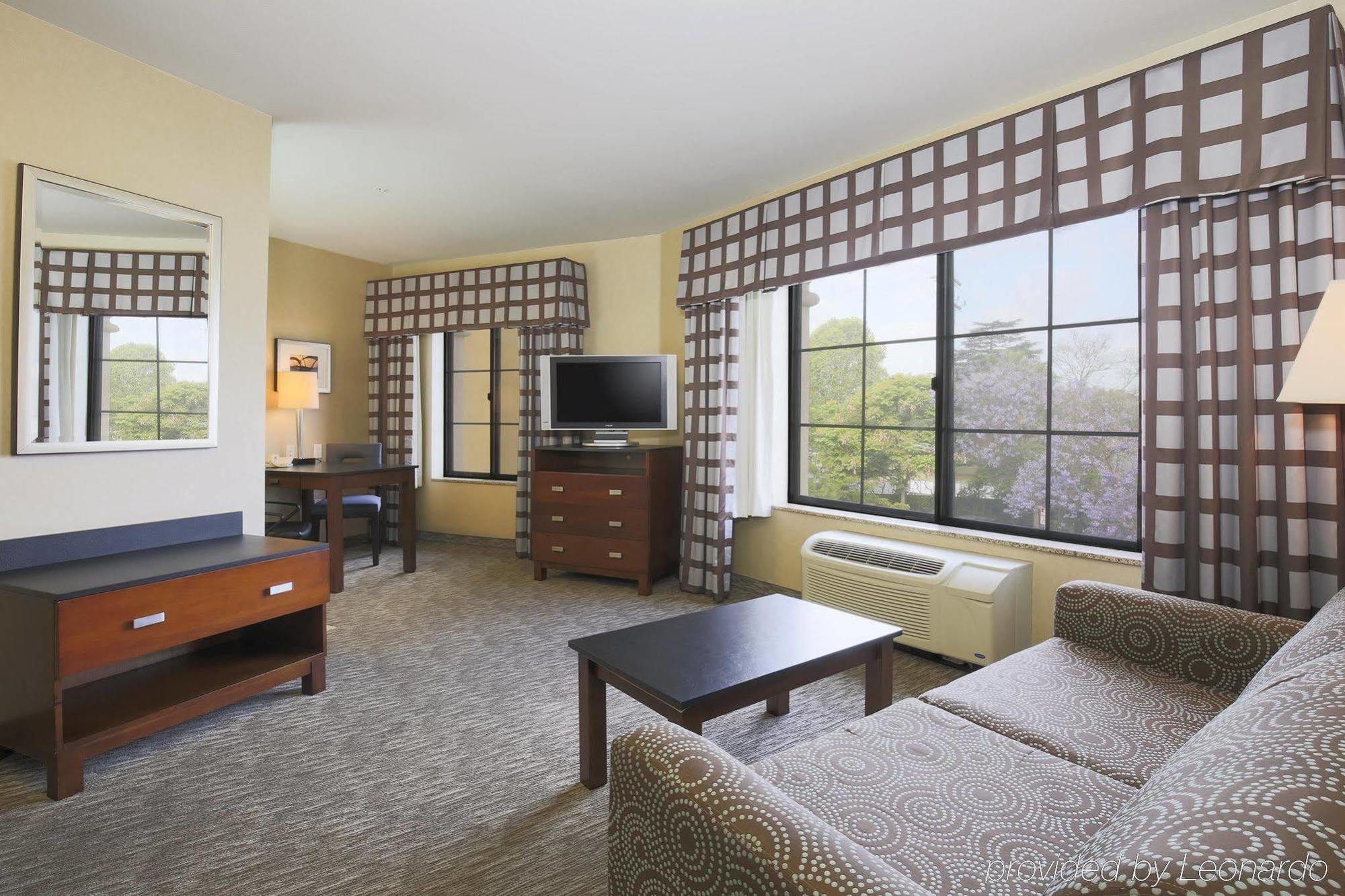 Hampton Inn Santa Barbara/Goleta Extérieur photo